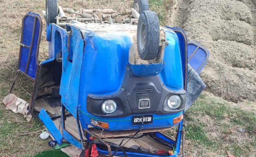 काभ्रेमा अटो दुर्घटना, चार जना घाइते